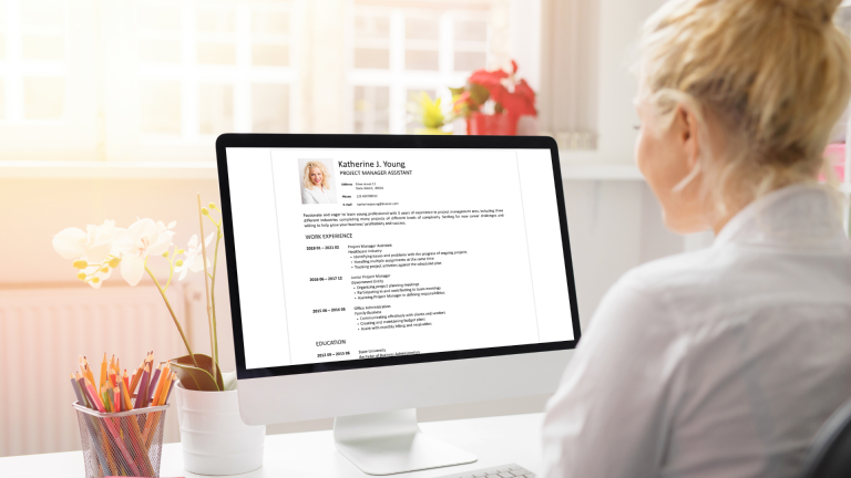 How to Write a CV for Job Abroad: International CV Format & Resume Tips for Overseas Jobs